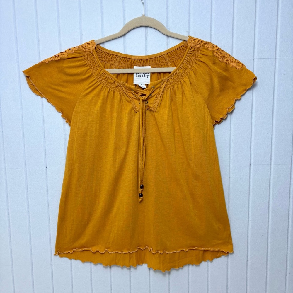 New York Laundry Yellow Top Flutter Sleeve Applique Twisted Blouse Size M